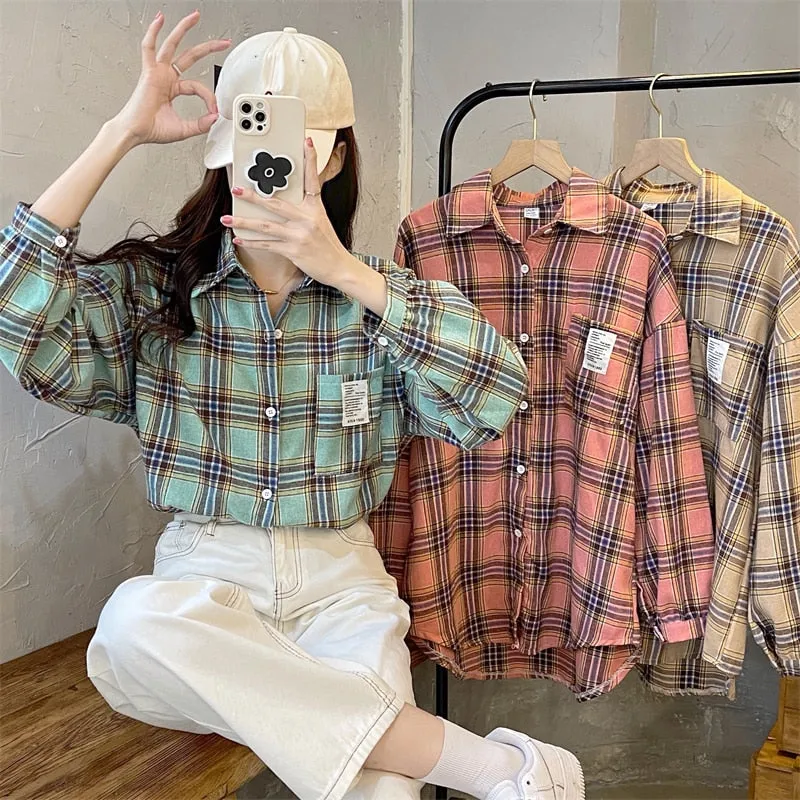 Plaid Women Shirts Autumn Fashion Loose Lantern Sleeve Korean Turn Down Collar Female Button Up Tops Causal Pocket Shirts